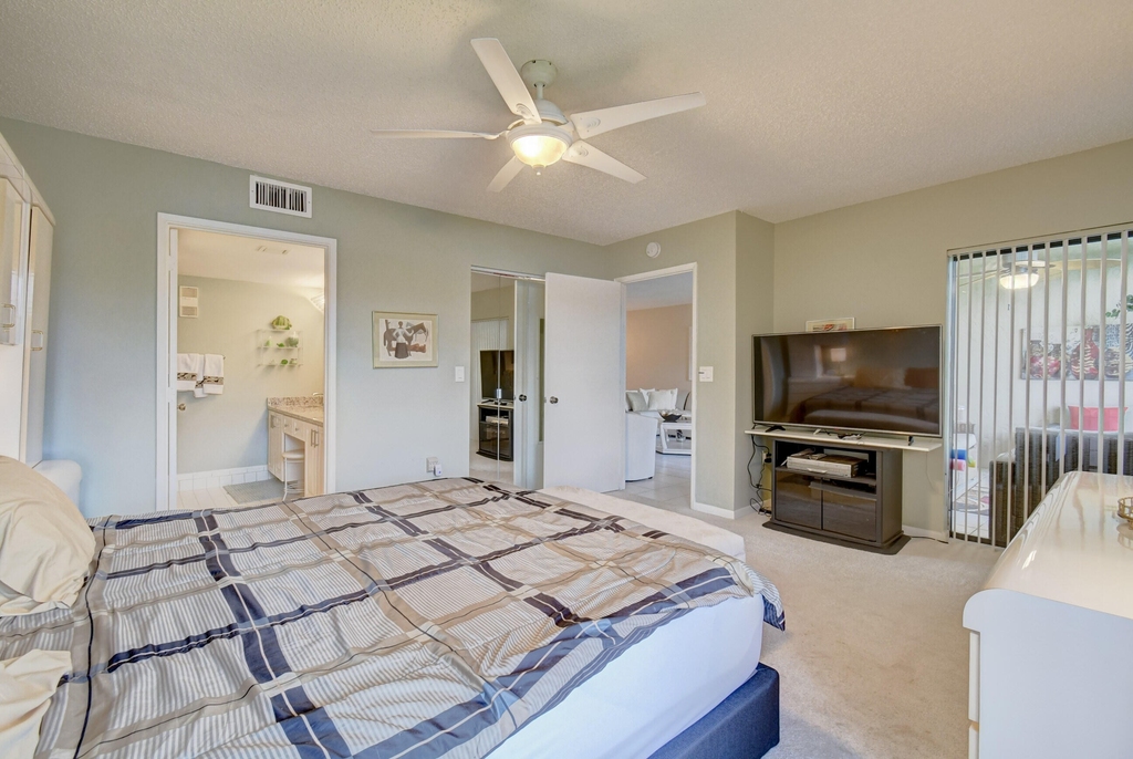 6093 Pointe Regal Circle - Photo 26