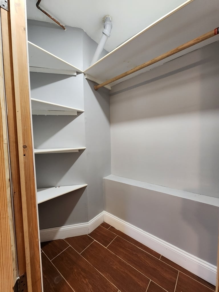 101 East 38th Street - Photo 7