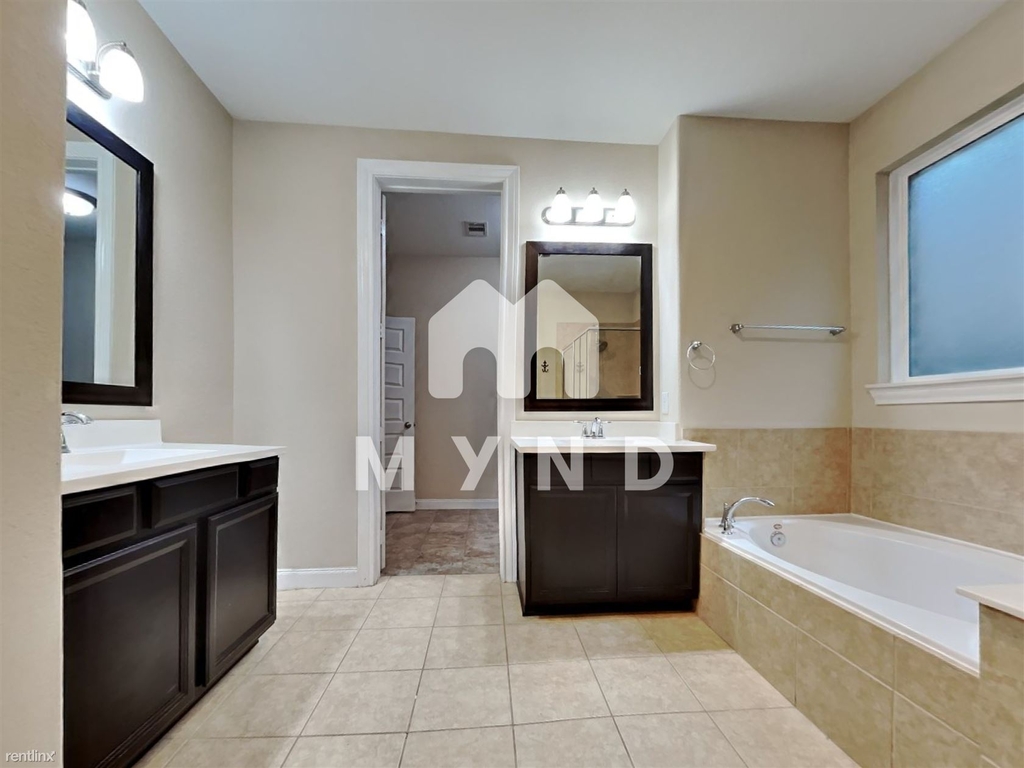 4918 Woodbury Mill Dr - Photo 14