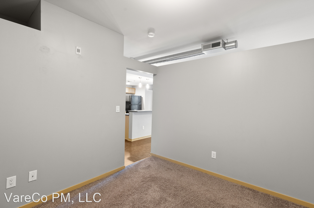 312 Court Ave - Photo 11