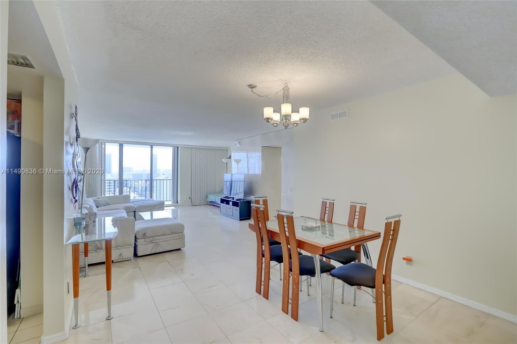 2401 S Ocean Dr - Photo 3