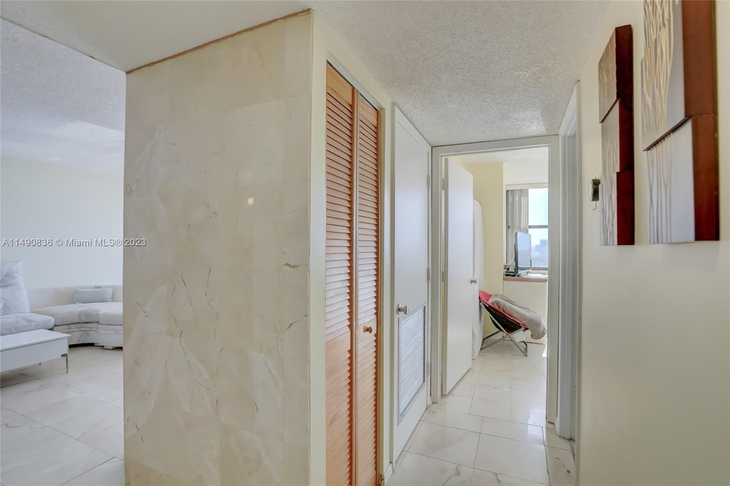 2401 S Ocean Dr - Photo 32