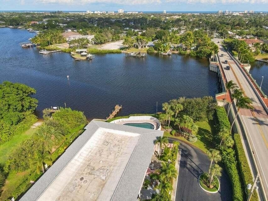 475 Tequesta Drive - Photo 22