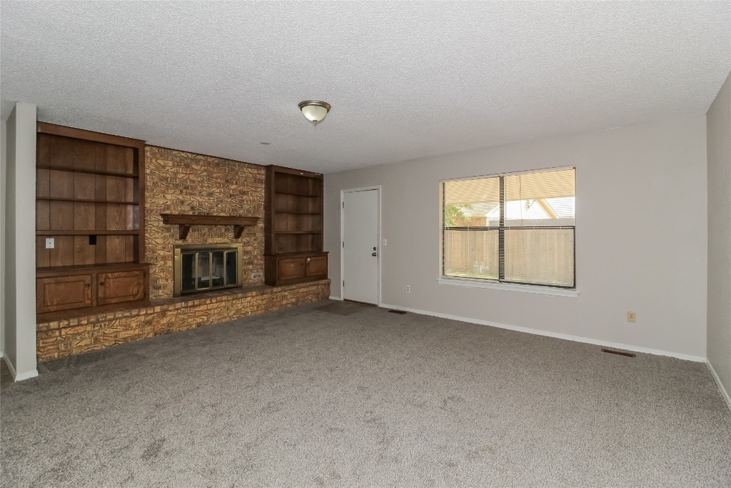 12104 Western View Drive - Photo 4