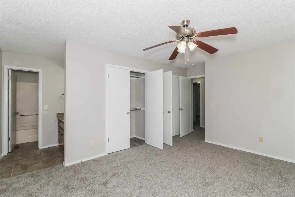 12104 Western View Drive - Photo 5