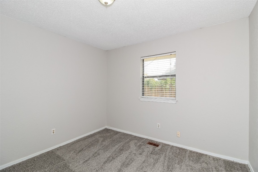 12104 Western View Drive - Photo 12