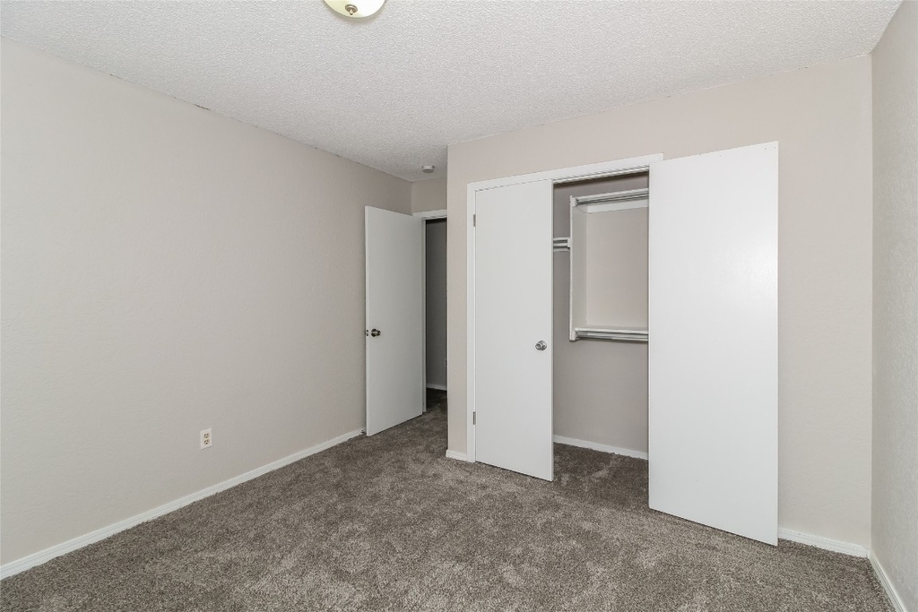 12104 Western View Drive - Photo 9