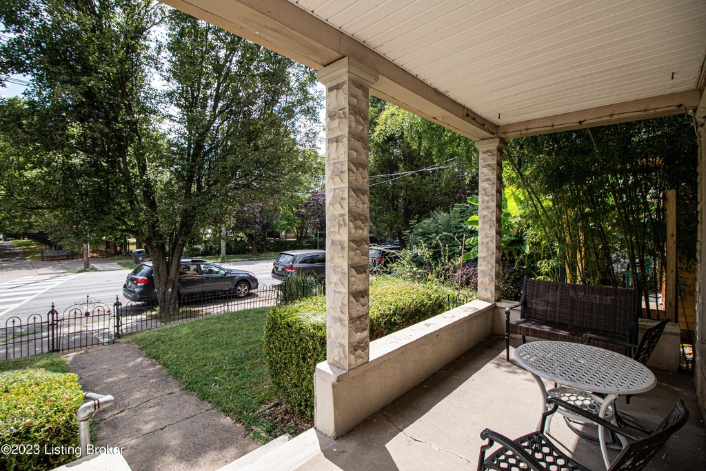 1825 Frankfort Ave - Photo 1