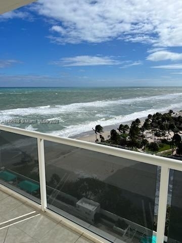 3725 S Ocean Dr - Photo 0