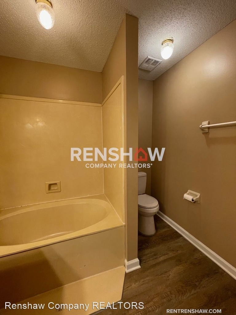 8524 Farmington Blvd - Photo 11