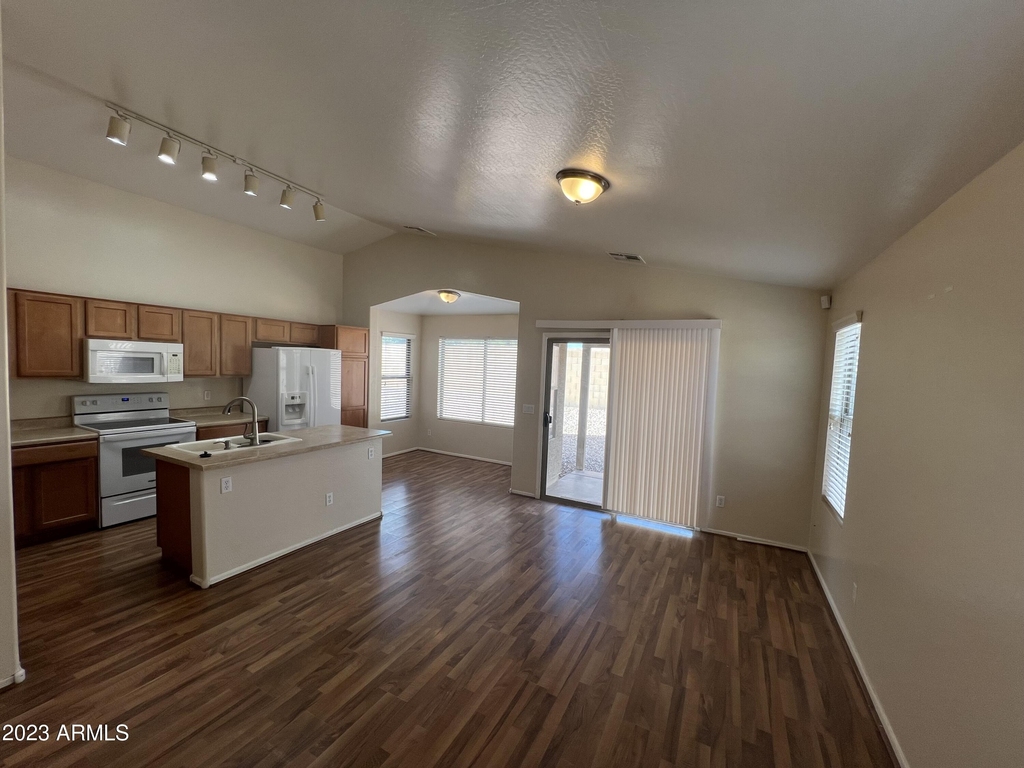 17284 W Mohave Street - Photo 2