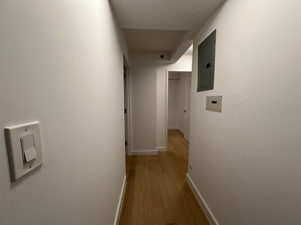 222 East 39th Street - Photo 18