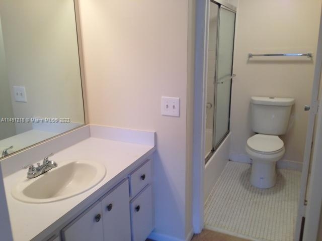 1100 Nw 87th Ave - Photo 6