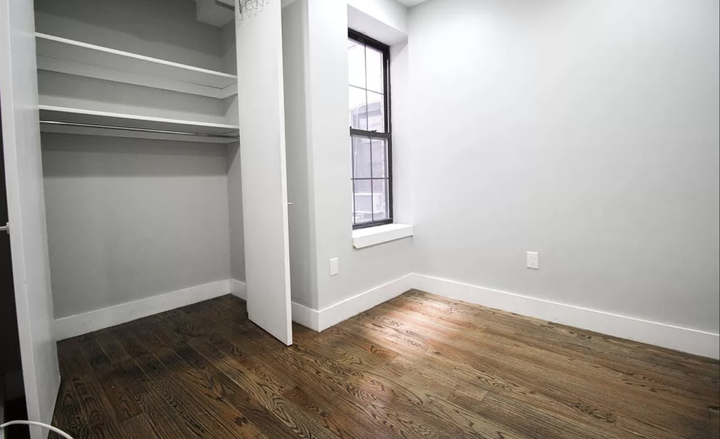1719 Gates Avenue - Photo 6