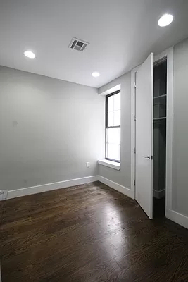 1719 Gates Avenue - Photo 4
