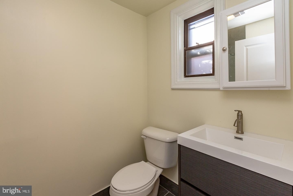 15 E Lancaster Avenue - Photo 35