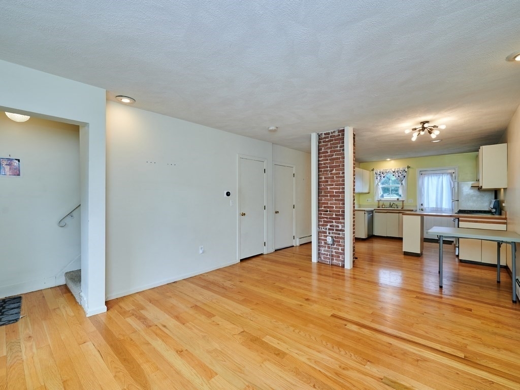 47 Park St - Photo 1