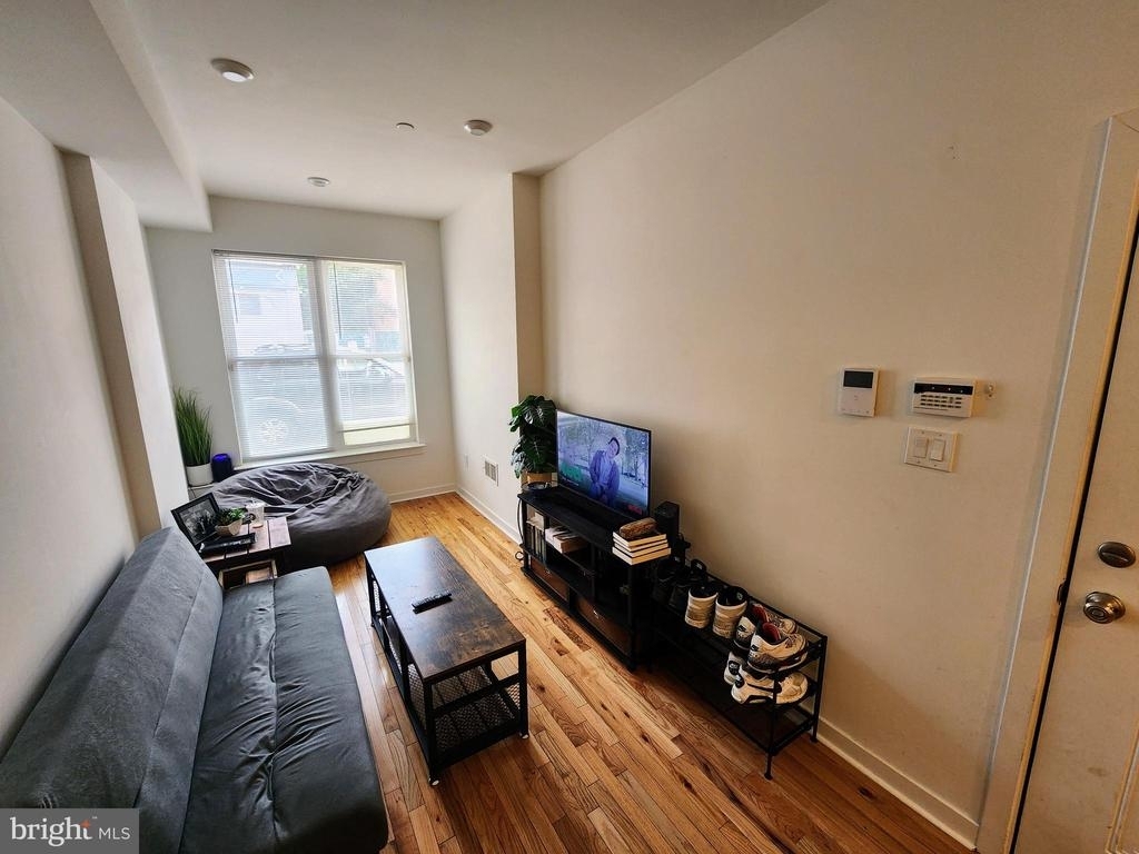 3505 Haverford Ave - Photo 5