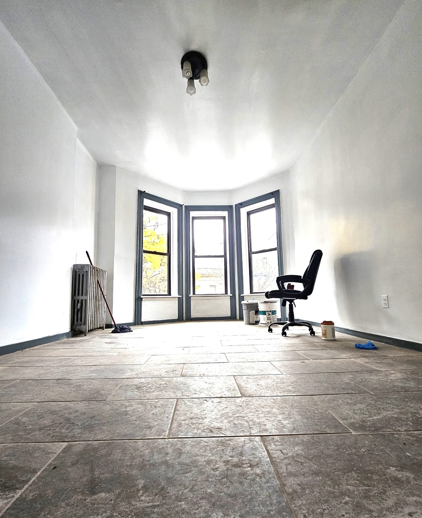 121 Martense Street - Photo 7