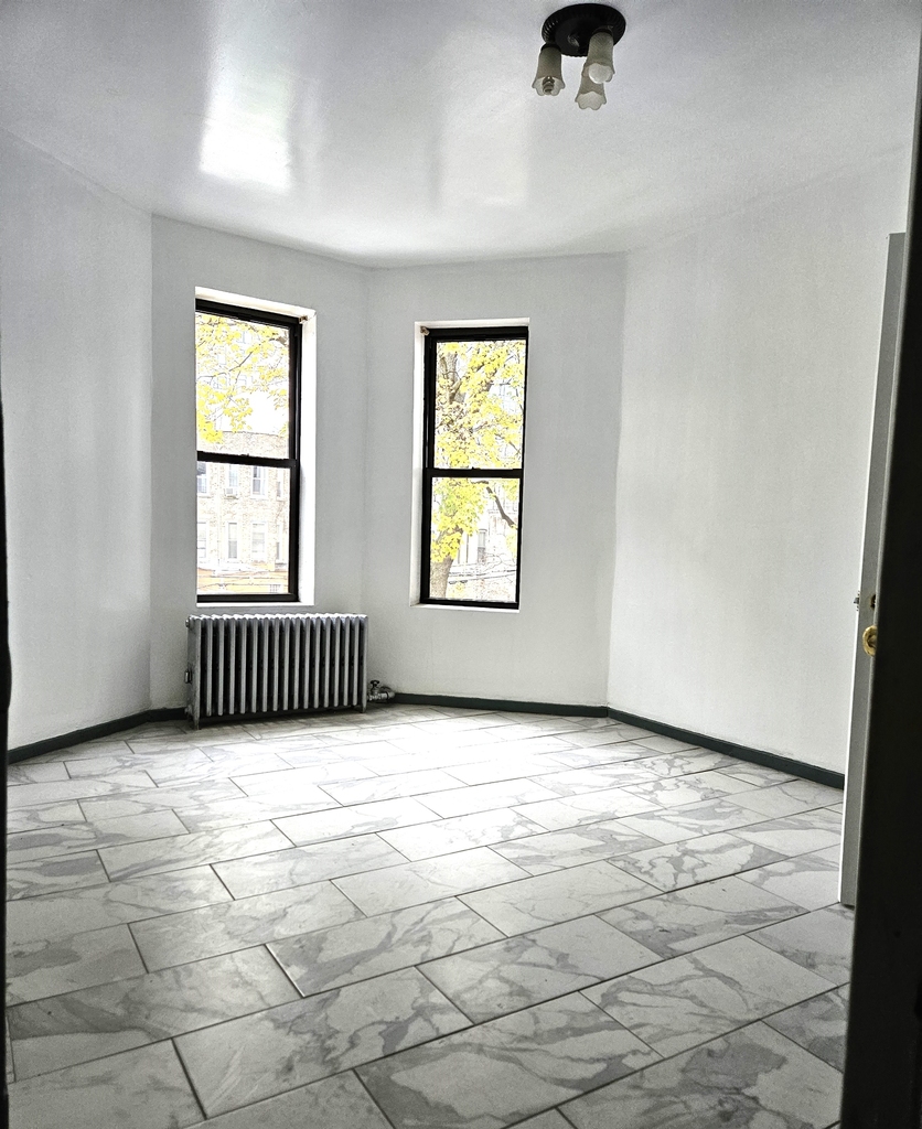 121 Martense Street - Photo 0
