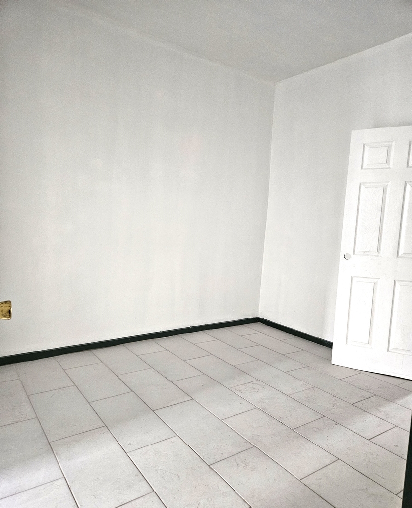 121 Martense Street - Photo 5