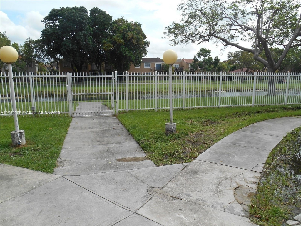 10501 Sw 155th Ct - Photo 20