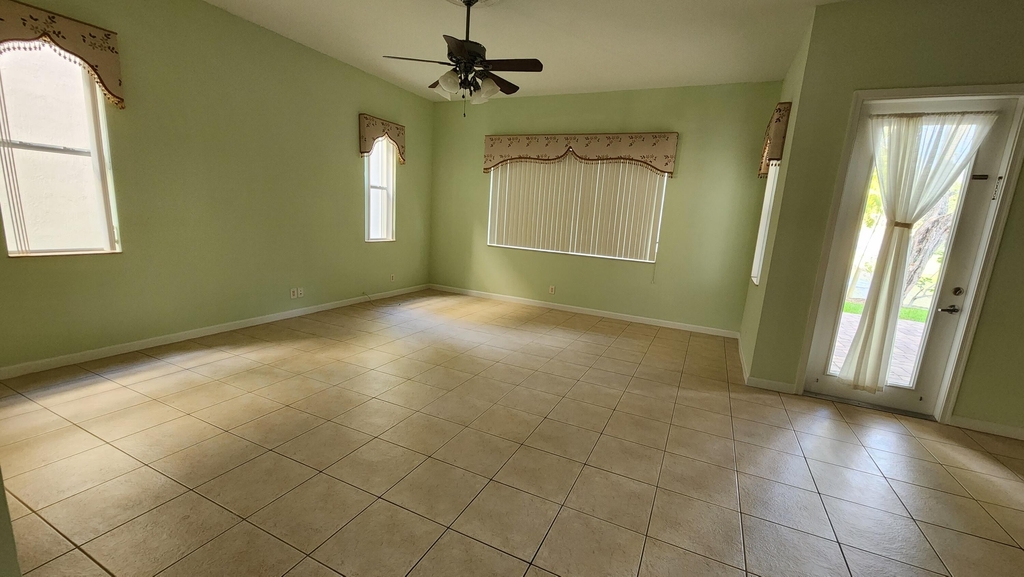 1042 Grove Park Circle - Photo 21