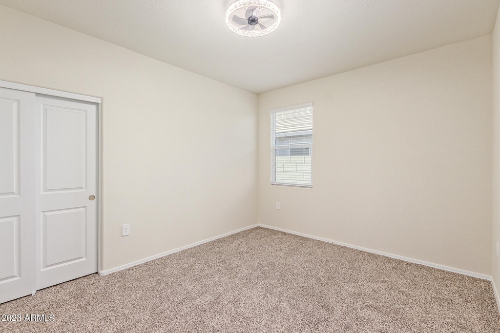 18646 W Buckskin Trail - Photo 25