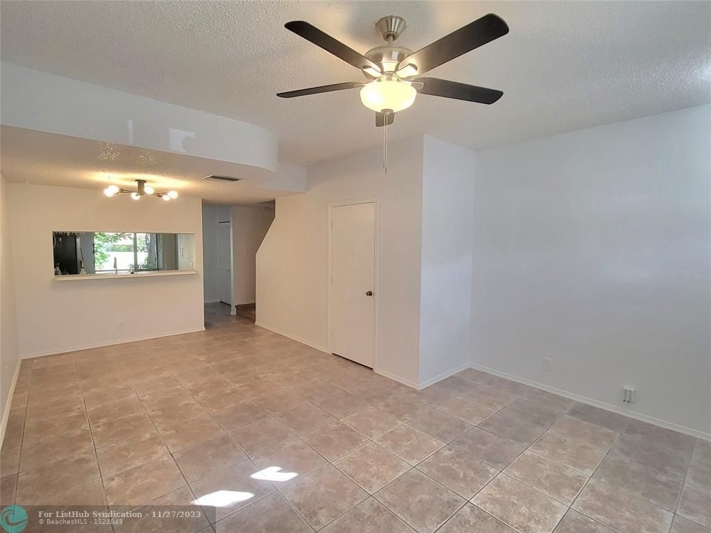 8062 Sanibel Dr - Photo 2