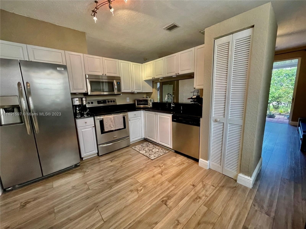 15053 Sw 50th Ct - Photo 3