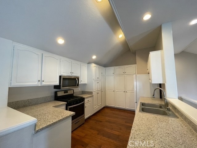 2463 Irvine Avenue - Photo 4