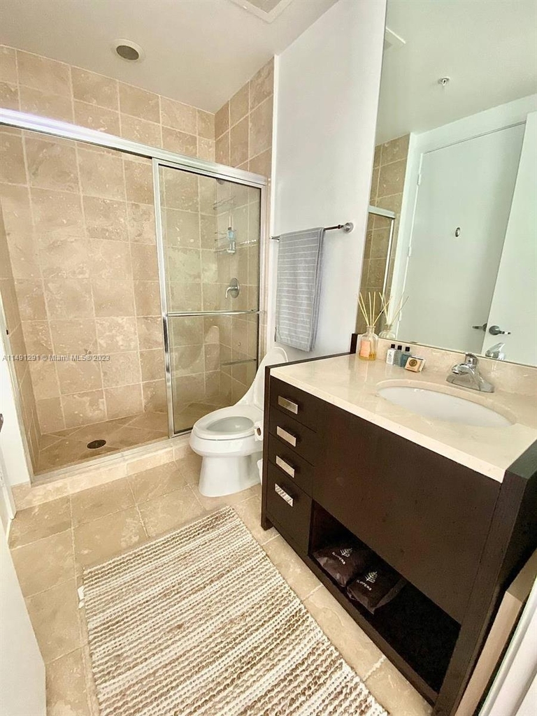18201 Collins Ave - Photo 9