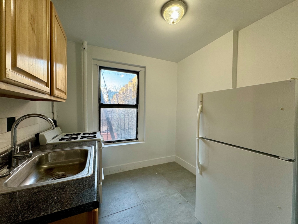 2305 2nd Avenue - Photo 11