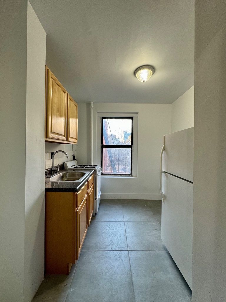 2305 2nd Avenue - Photo 13