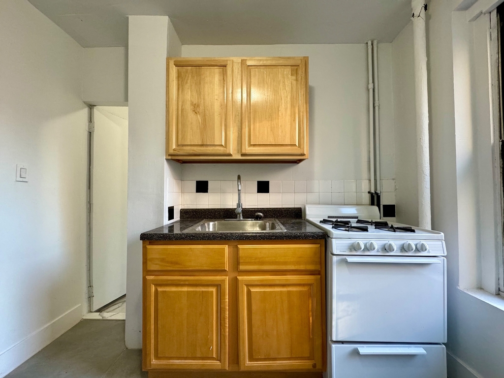 2305 2nd Avenue - Photo 12