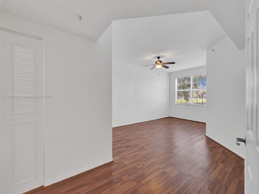 711 Sw 148th Ave - Photo 33