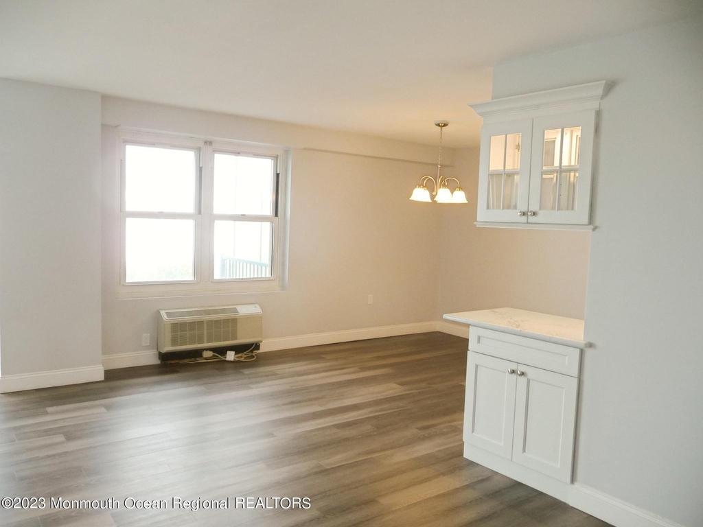 480 Ocean Avenue - Photo 8