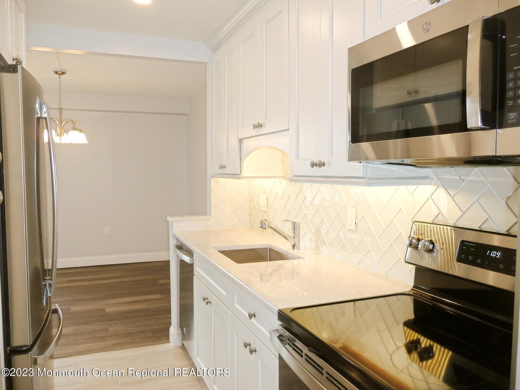 480 Ocean Avenue - Photo 5