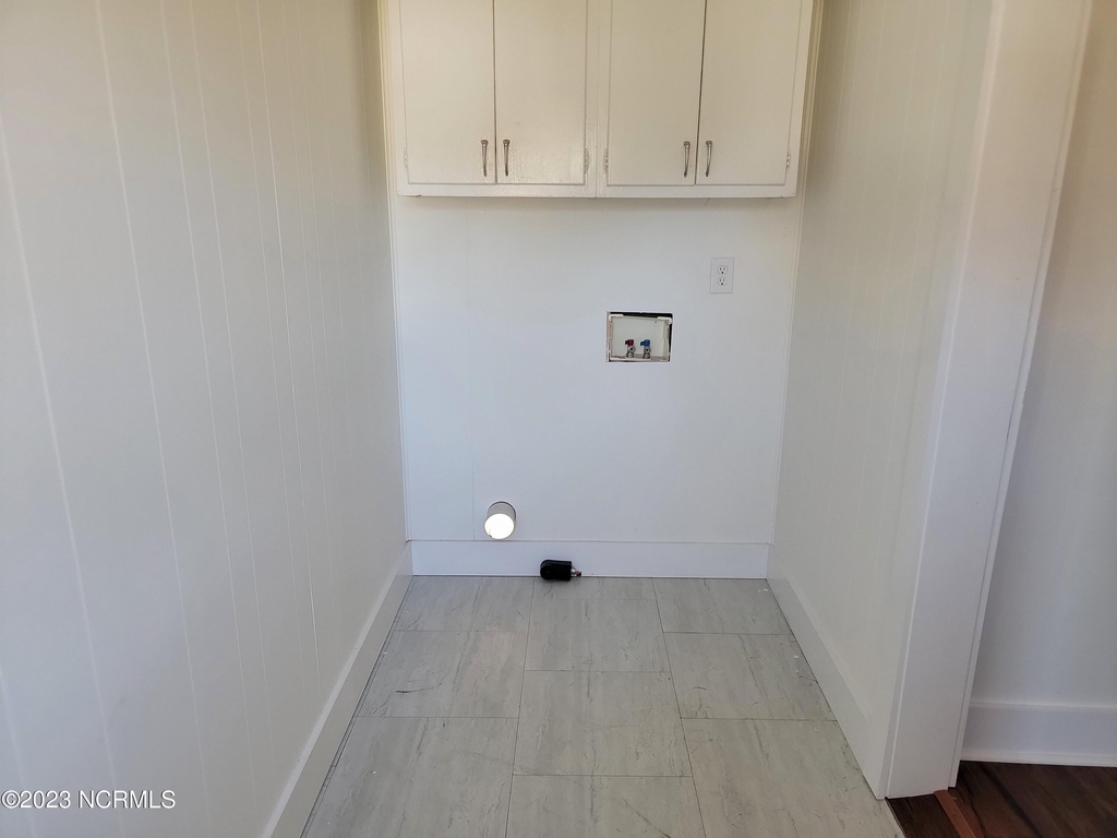 209 Ellington Street - Photo 5