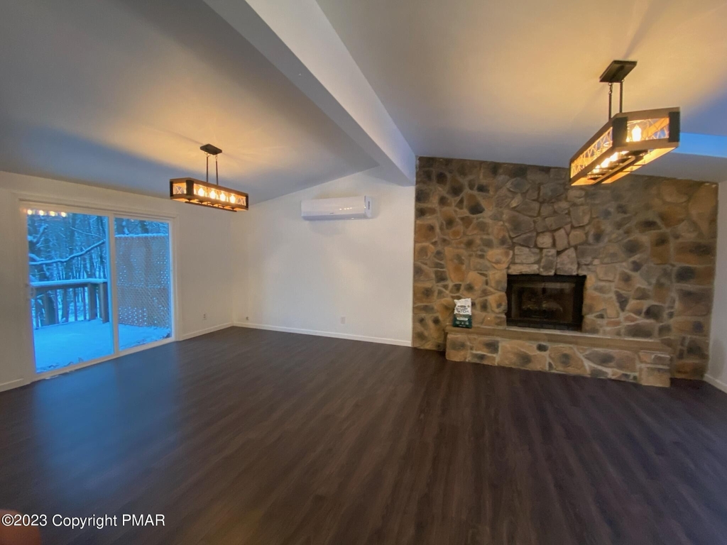 147 Winding Way - Photo 5