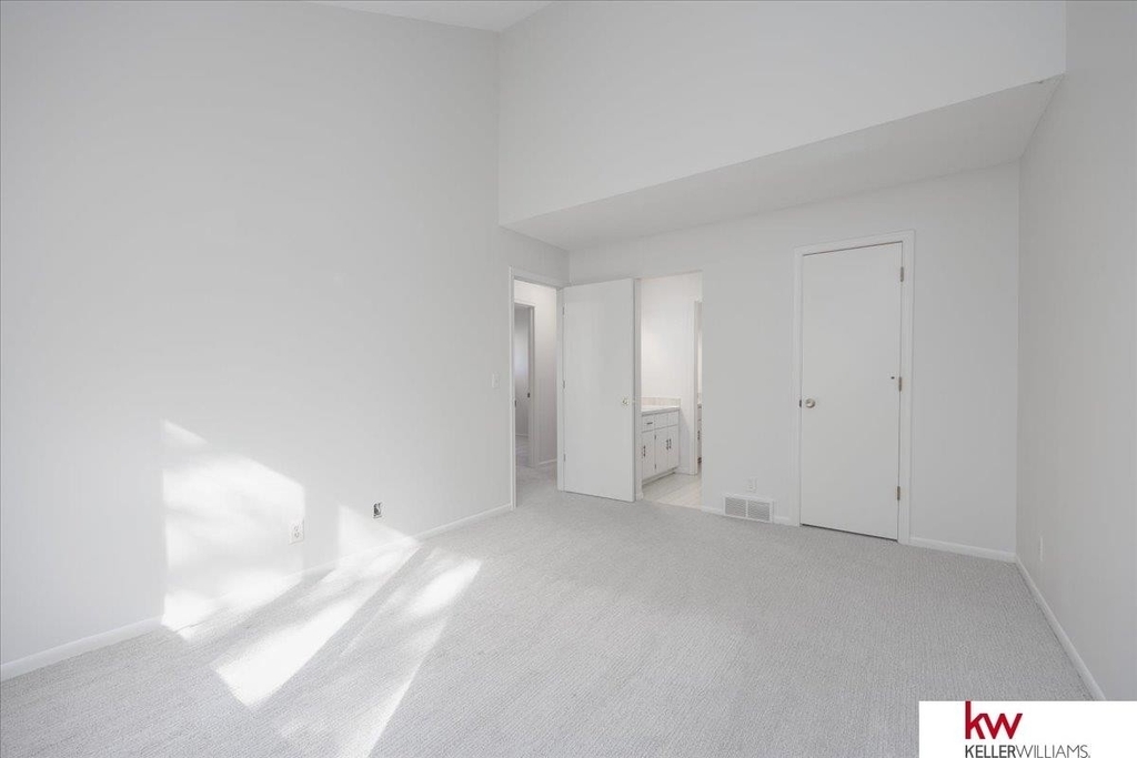 15945 Gold Circle - Photo 17