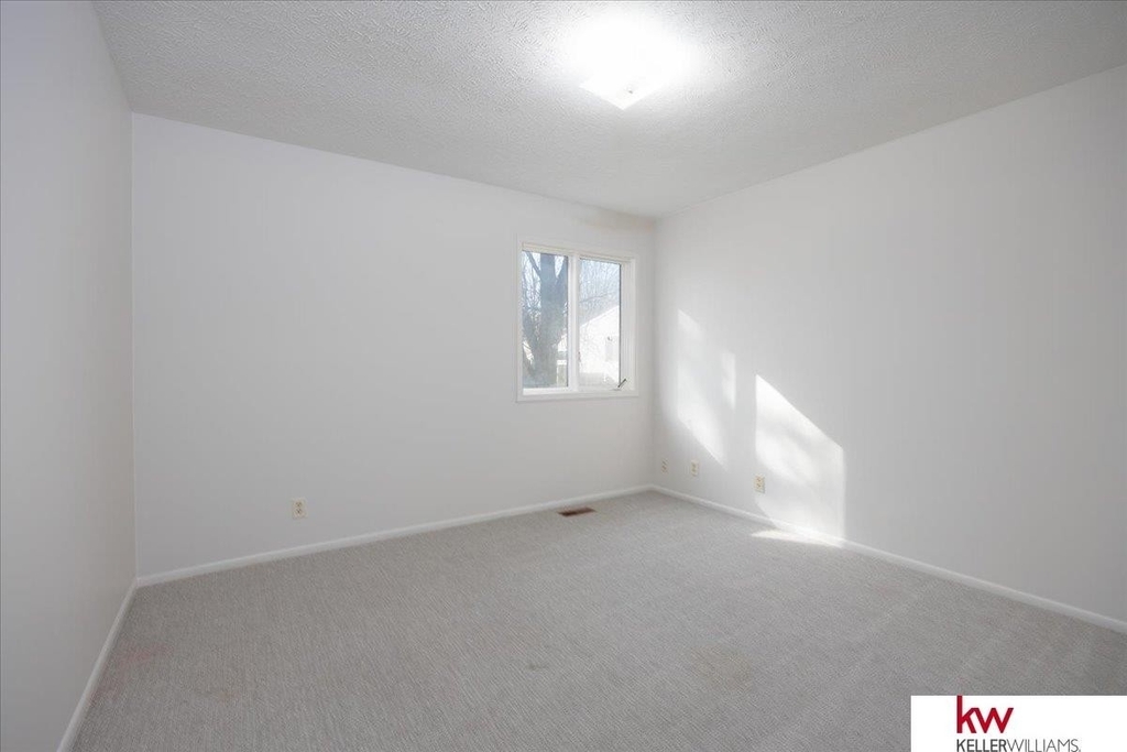 15945 Gold Circle - Photo 14