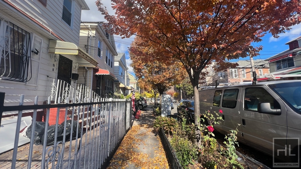 508 East 45 Street - Photo 11