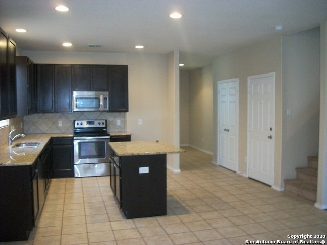 844 Highland Vista - Photo 1