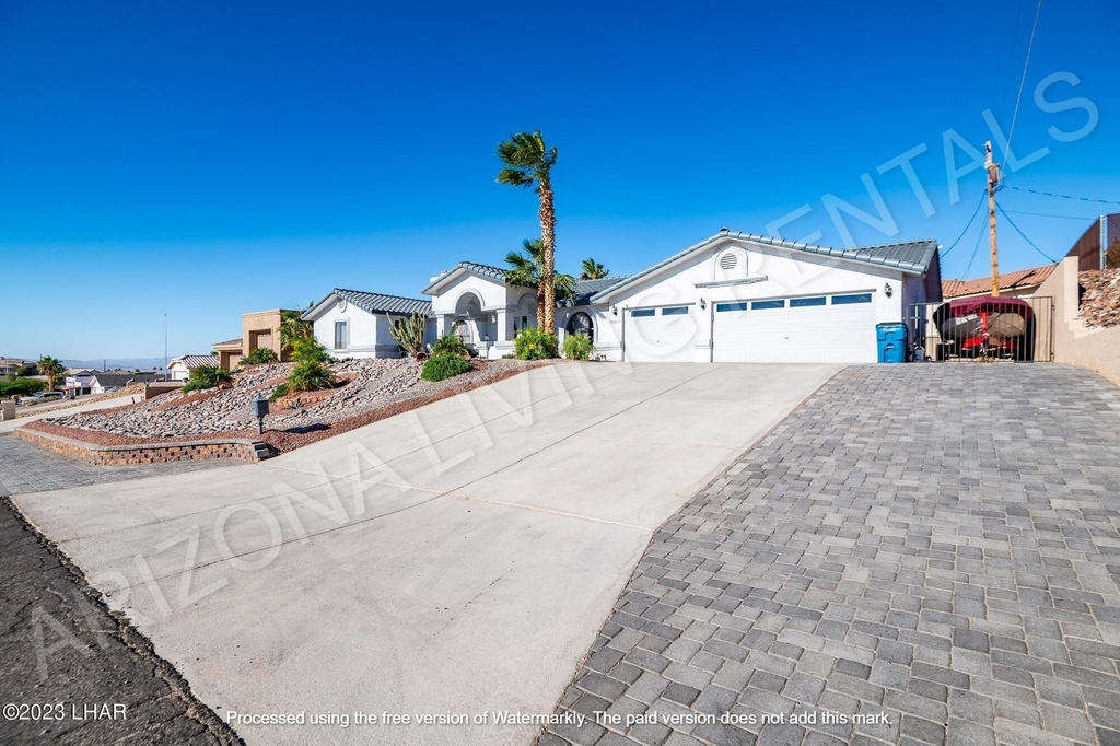 3681 Yucca Dr - Photo 1