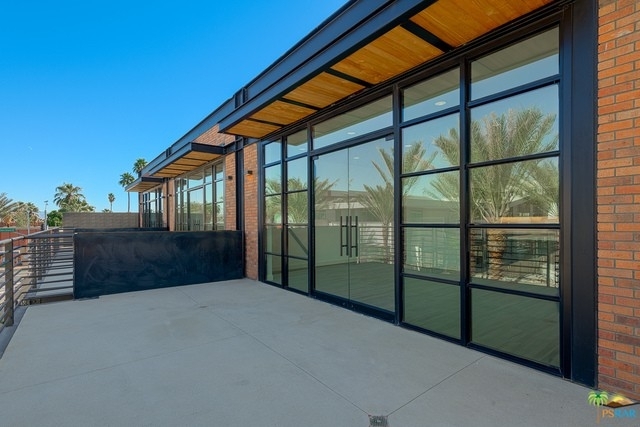 111 N Palm Canyon Dr - Photo 10