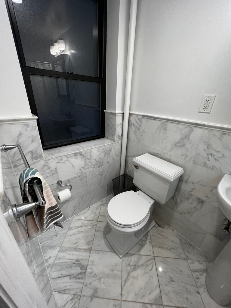 348 East 65th Street - Photo 17