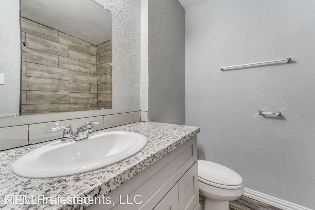 5117 Lavender St - Photo 2