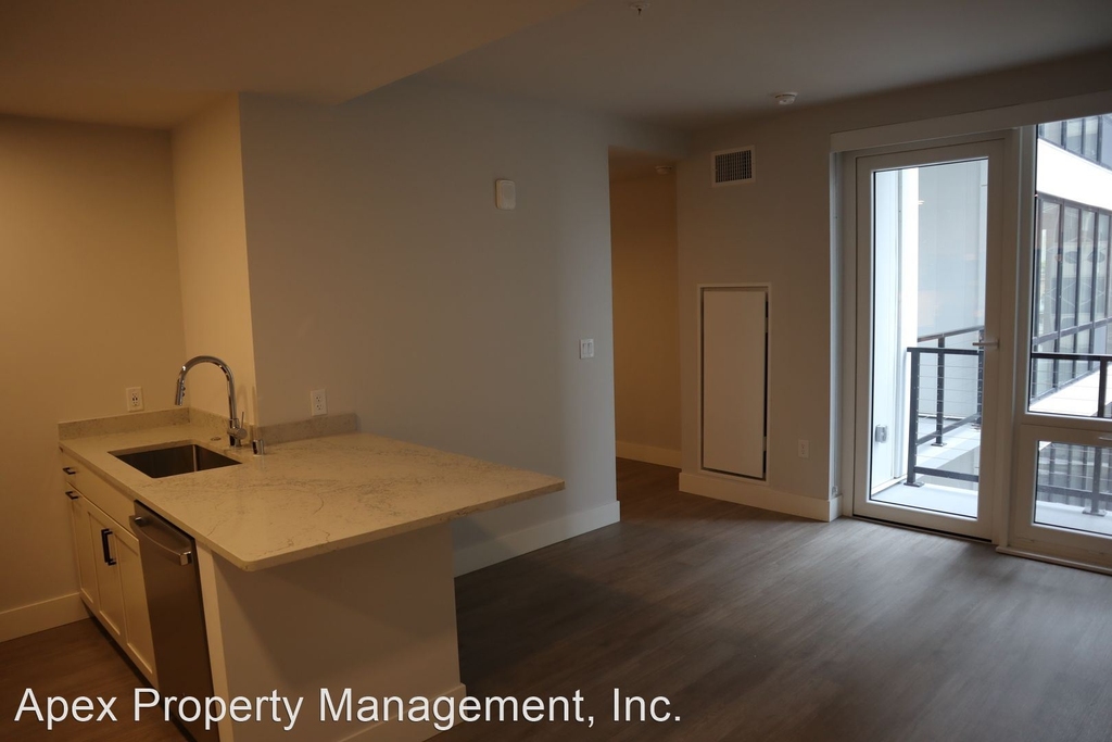 179 West Wilson Street - Photo 2