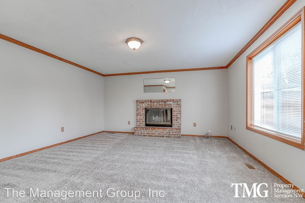 13106 Ne 83rd Street - Photo 1